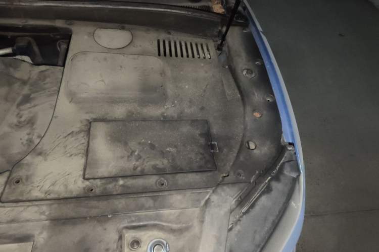 Used DORCEN G70s 2019 2.0T Automatic Flagship Model Engine Bay Left