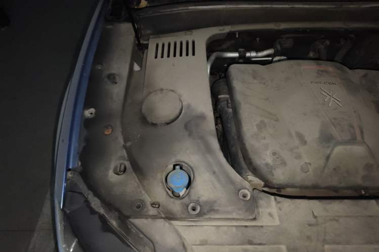 Used DORCEN G70s 2019 2.0T Automatic Flagship Model Engine Bay Right