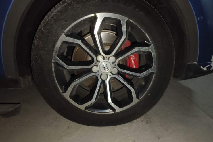 Used DORCEN G70s 2019 2.0T Automatic Flagship Model Right Front Wheel Hub