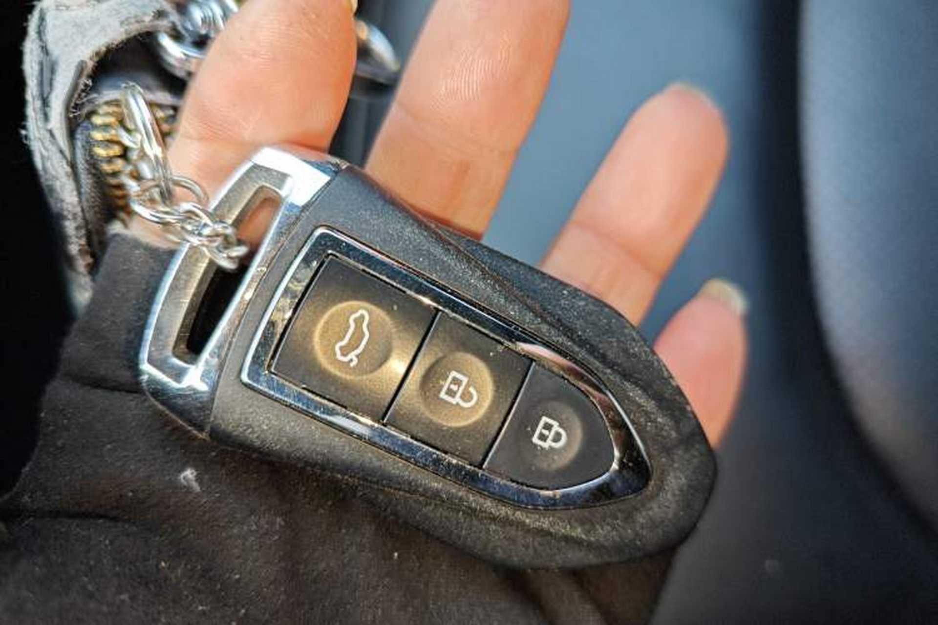 Used DORCEN G70s 2019 2.0T Automatic Supreme Edition Vehicle Key