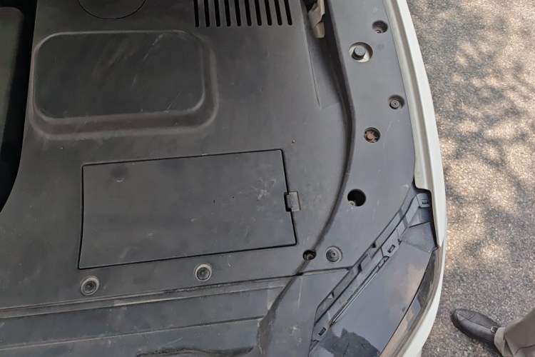 Used DORCEN G70s 2019 2.0T Automatic Supreme Edition Engine Bay Left