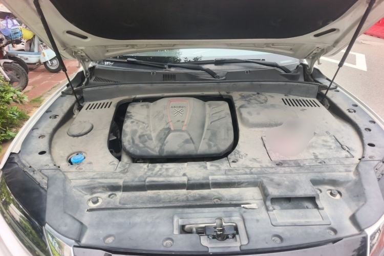 Used DORCEN G70s 2019 2.0T Automatic Flagship Model Engine Bay