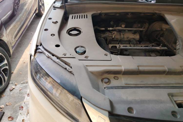 Used DORCEN G70s 2019 2.0T Automatic Prestige Edition Engine Bay Right