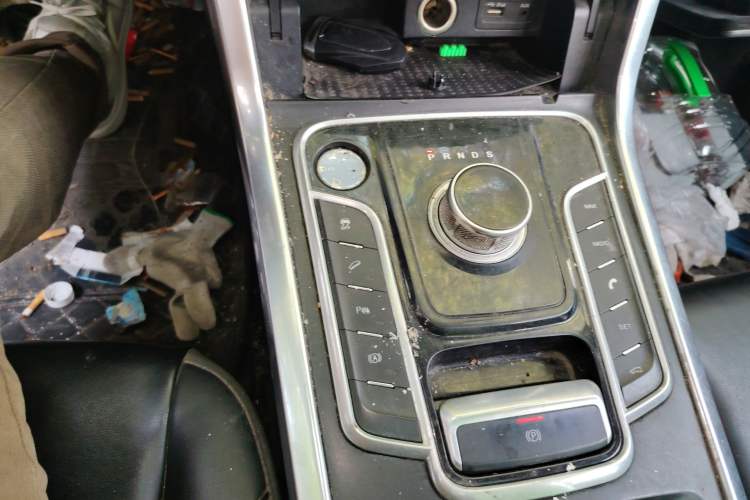 Used DORCEN G70s 2019 2.0T Automatic Prestige Edition Gear Lever