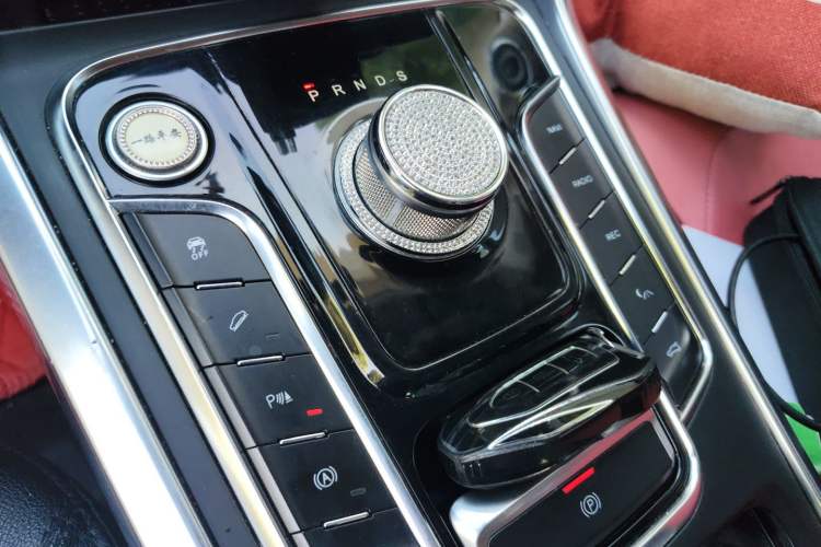 Used DORCEN G70s 2019 2.0T Automatic Supreme Edition Gear Lever