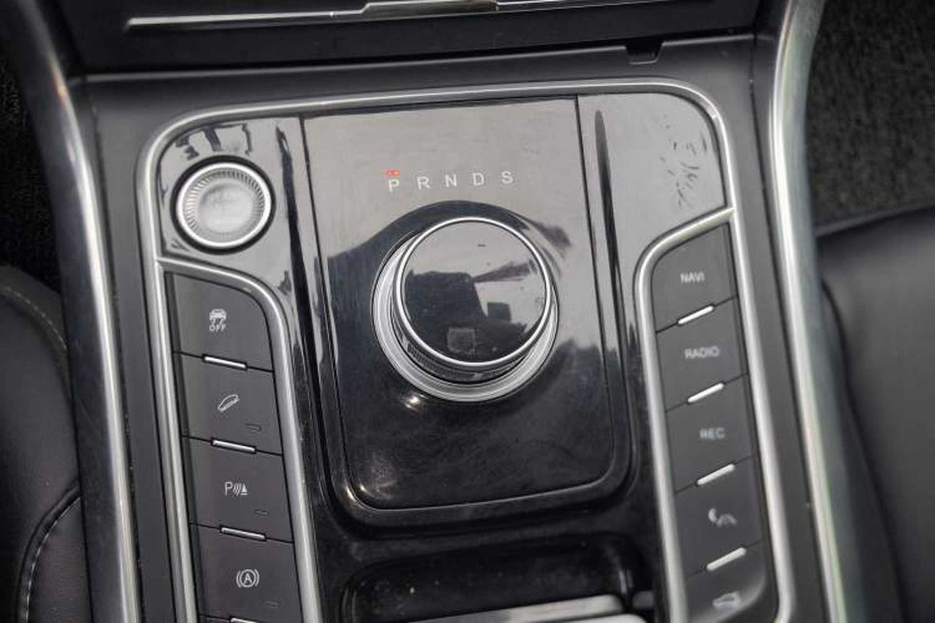 Used DORCEN G70s 2019 2.0T Automatic Supreme Edition Gear Lever