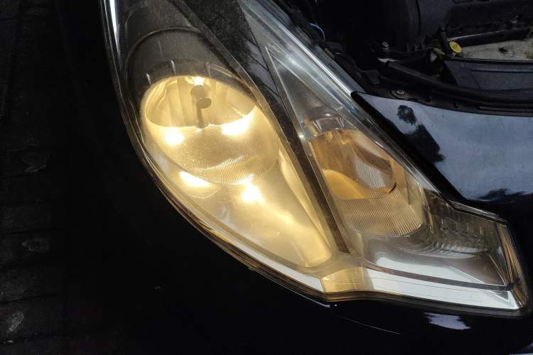 Used DS 3 2012 1.6L Supreme Edition Right Front Headlight