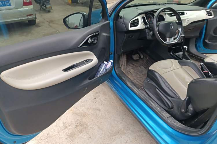 Used DS 3 2012 1.6L Fashion Edition Driver Seat