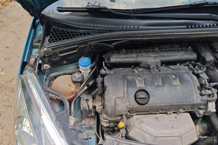Used DS 3 2012 1.6L Fashion Edition Engine Bay Right