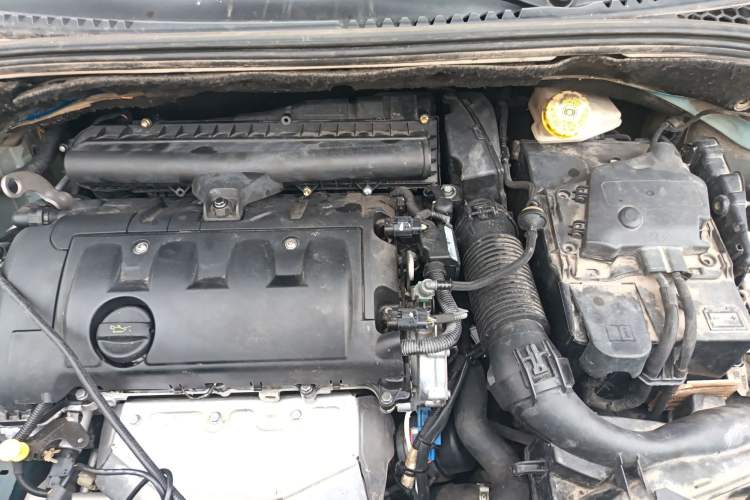Used DS 3 2012 1.6L Fashion Edition Engine Bay