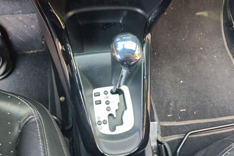 Used DS 3 2012 1.6L Fashion Edition Gear Lever