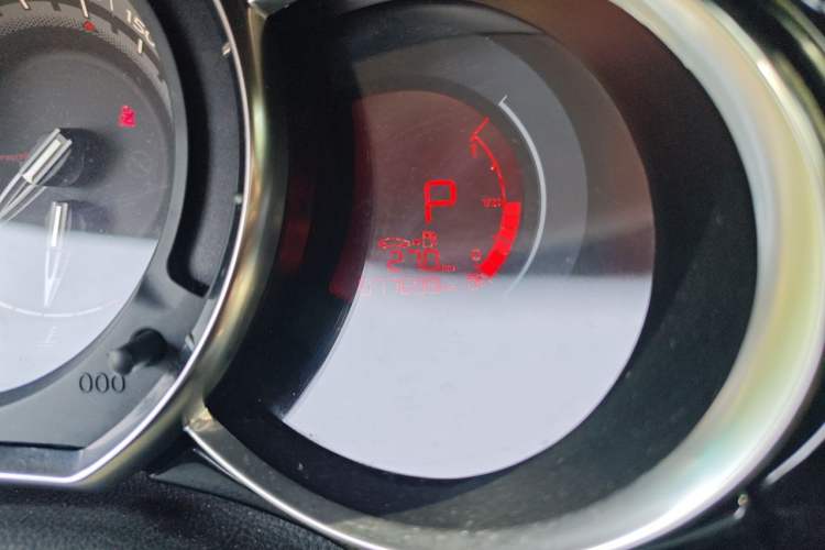Used DS 3 2012 1.6L Fashion Edition Odometer Close Up