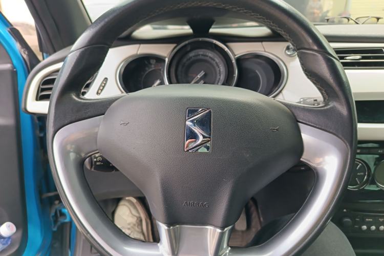Used DS 3 2012 1.6L Fashion Edition Steering Wheel