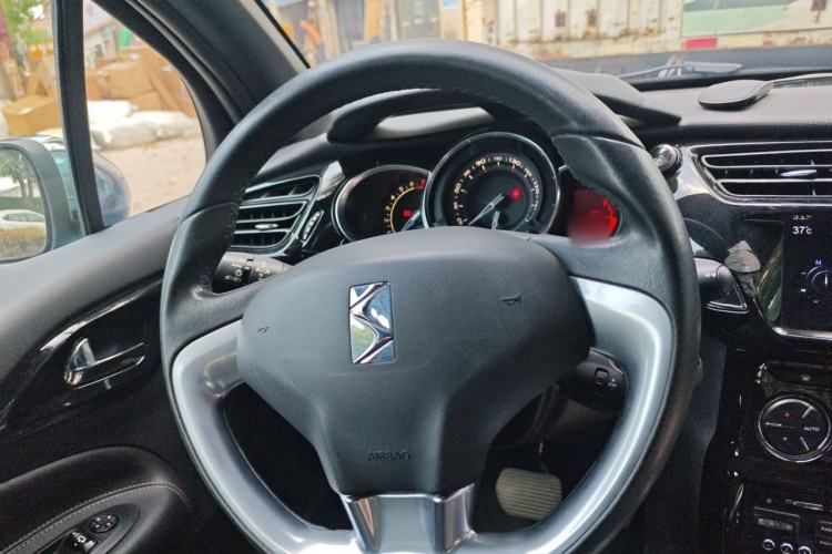 Used DS 3 2012 1.6L Fashion Edition Steering Wheel