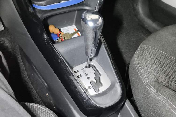 Used DS 3 2012 1.6L Fashion Edition Gear Lever