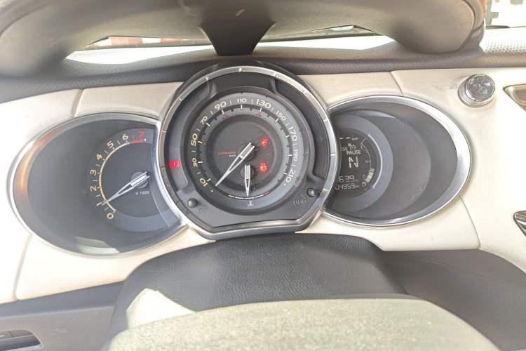 Used DS 3 2012 1.6L Supreme Edition Instrument Cluster