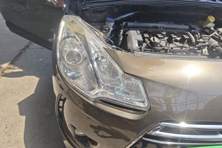 Used DS 3 2012 1.6L Supreme Edition Right Front Headlight