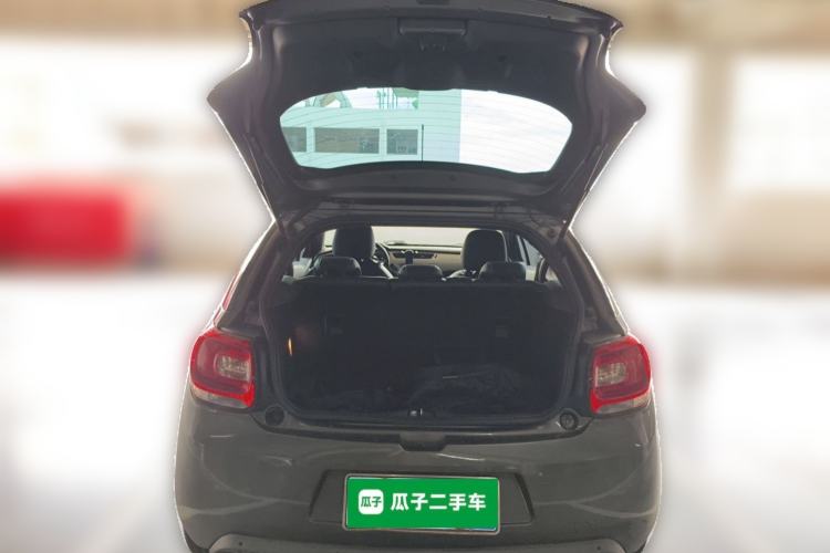 Used DS 3 2012 1.6L Fashion Edition Trunk