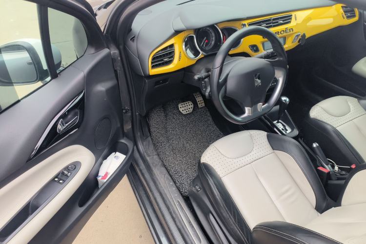 Used DS 3 2012 1.6L Fashion Edition Driver Seat