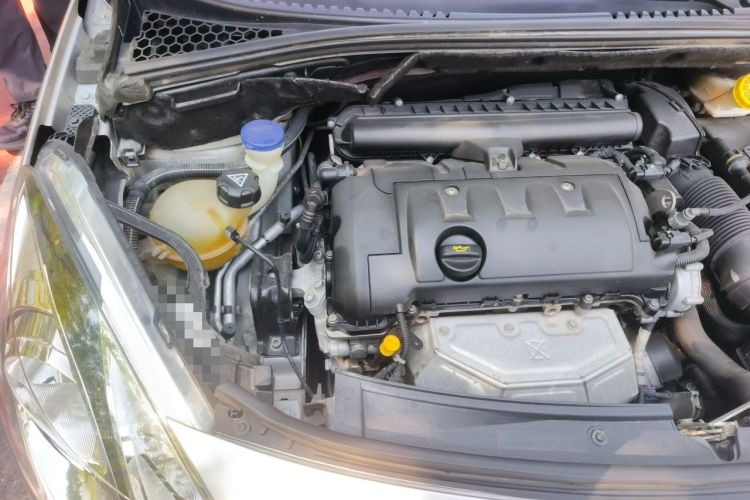 Used DS 3 2012 1.6L Fashion Edition Engine Bay Right