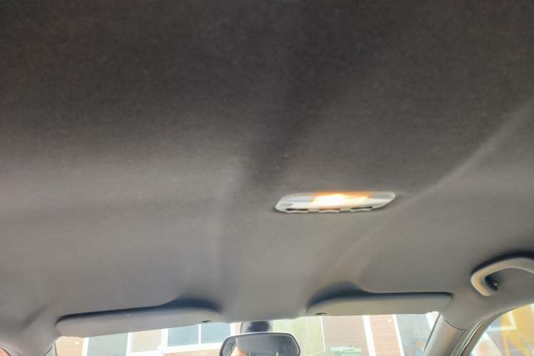 Used DS 3 2012 1.6L Fashion Edition Headliner