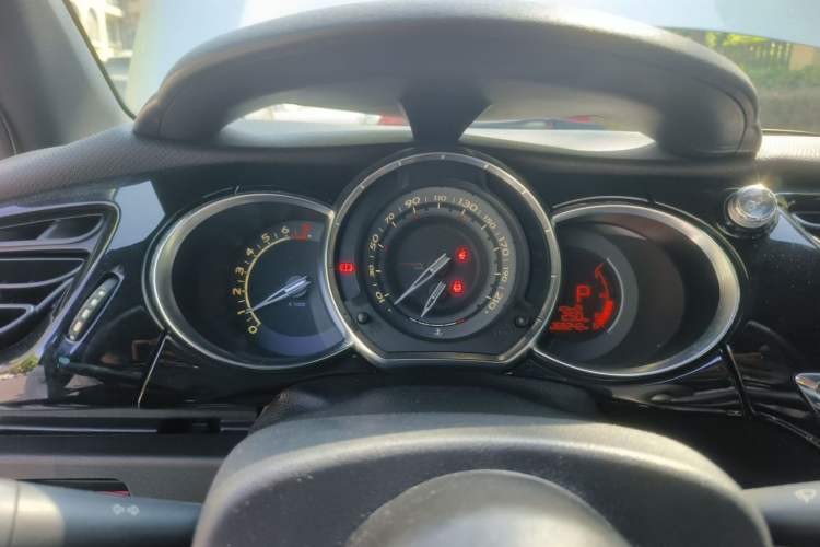 Used DS 3 2012 1.6L Fashion Edition Instrument Cluster