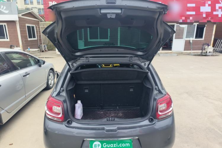 Used DS 3 2012 1.6L Fashion Edition Trunk