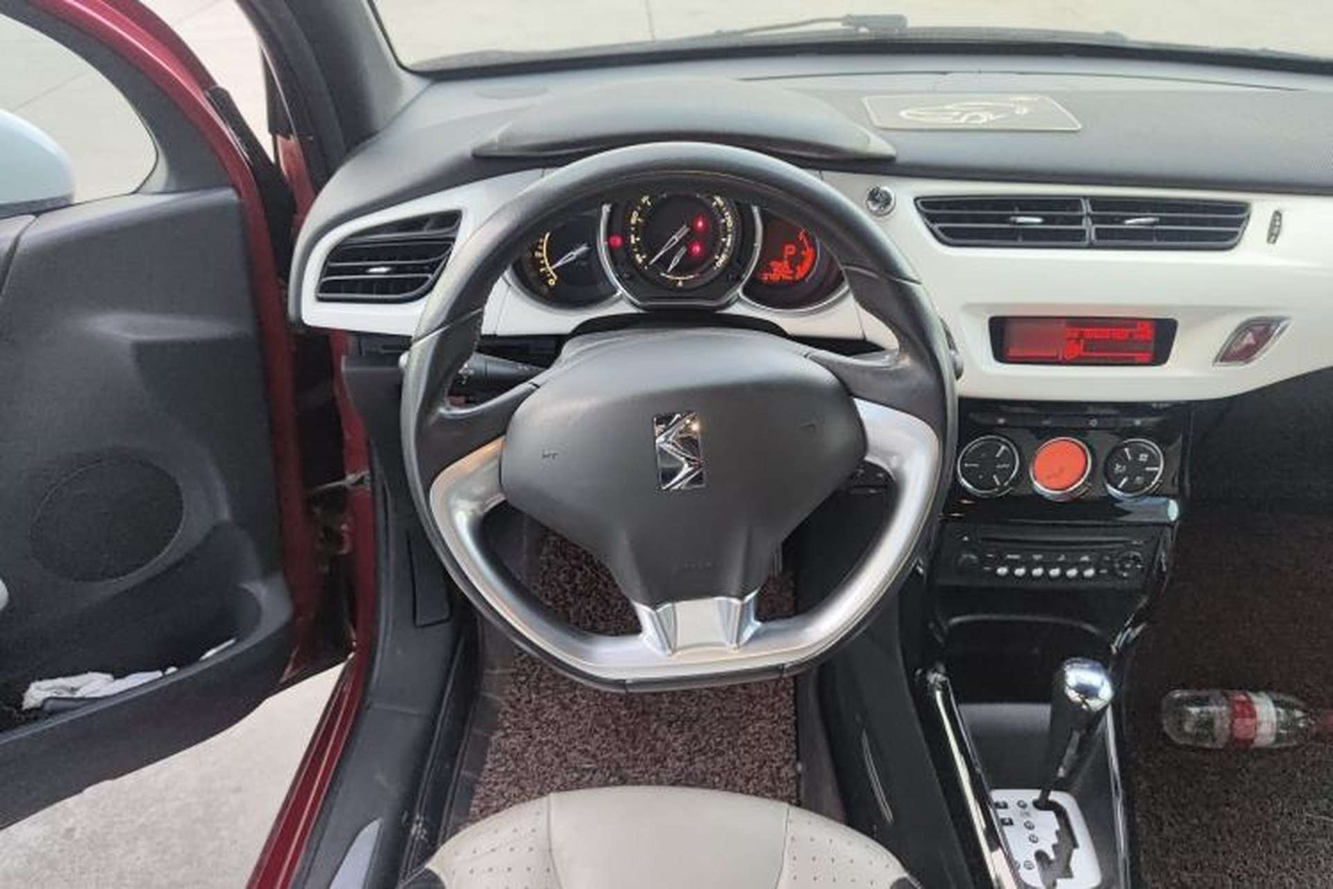 Used DS 3 2012 1.6L Fashion Edition Steering Wheel
