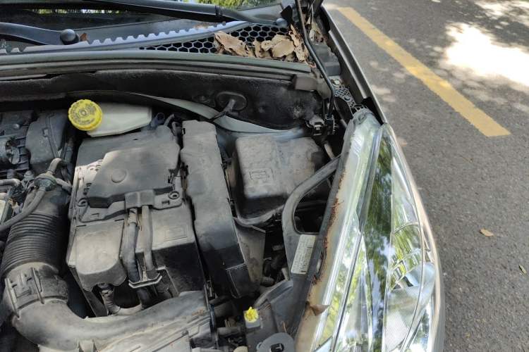 Used DS 3 2012 1.6L Fashion Edition Engine Bay Left