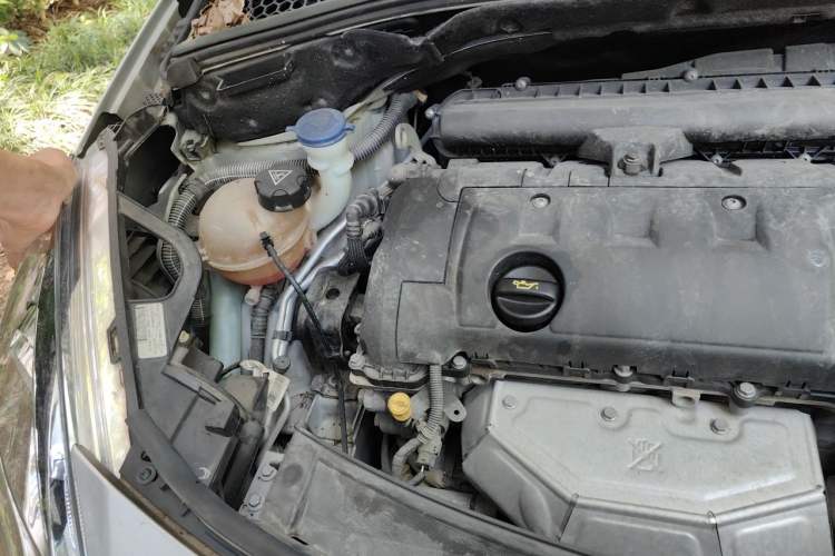 Used DS 3 2012 1.6L Fashion Edition Engine Bay Right