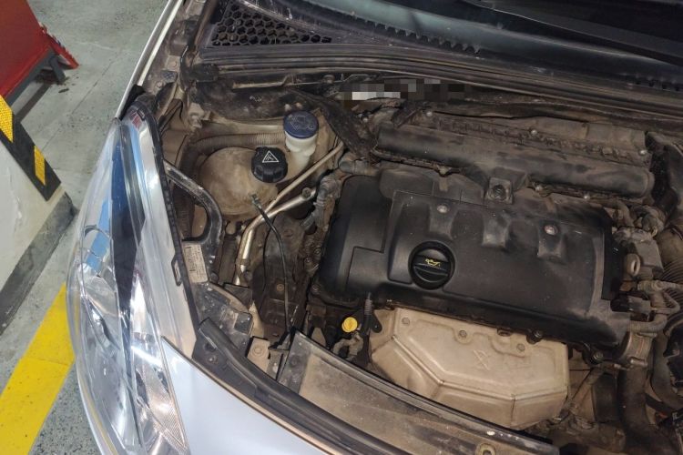 Used DS 3 2012 1.6L Fashion Edition Engine Bay Right