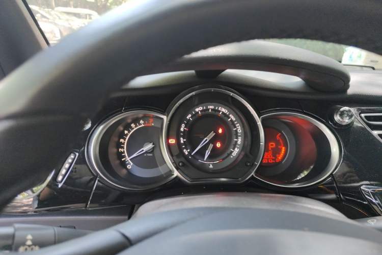 Used DS 3 2012 1.6L Fashion Edition Instrument Cluster