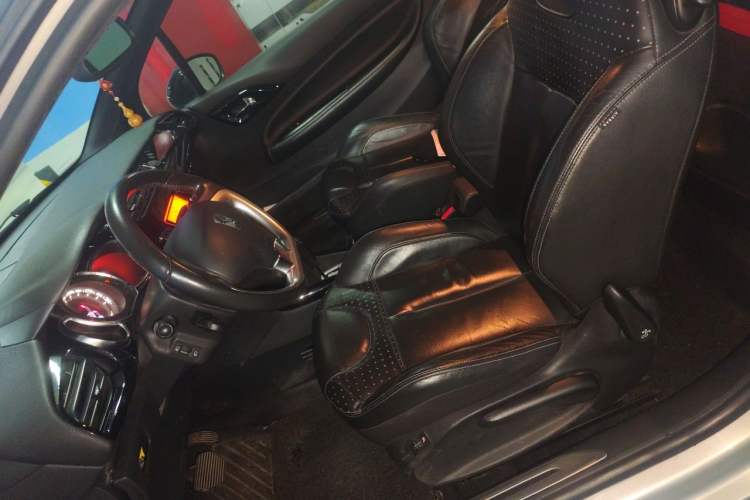 Used DS 3 2012 1.6L Fashion Edition Left Front Seat