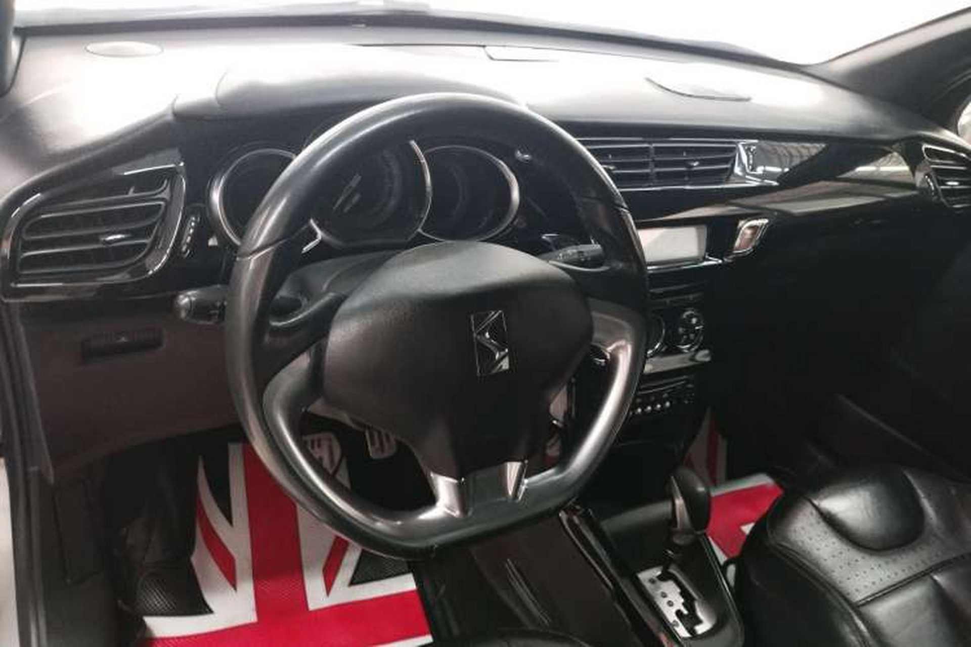 Used DS 3 2012 1.6L Fashion Edition Steering Wheel