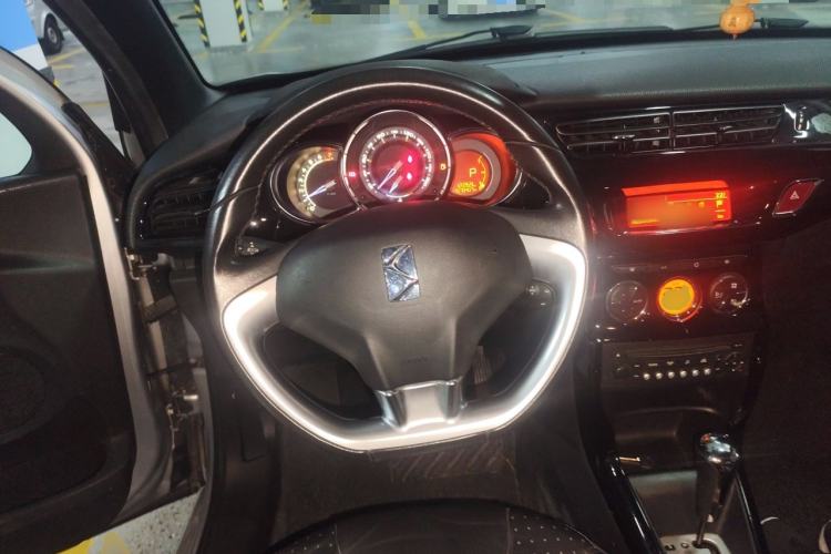Used DS 3 2012 1.6L Fashion Edition Steering Wheel