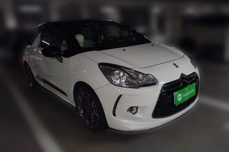 Used DS 3 2012 1.6L Supreme Edition Front Right 45 Deg