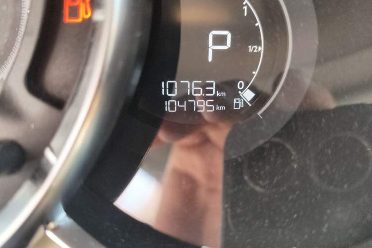 Used DS 3 2012 1.6L Supreme Edition Odometer Close Up