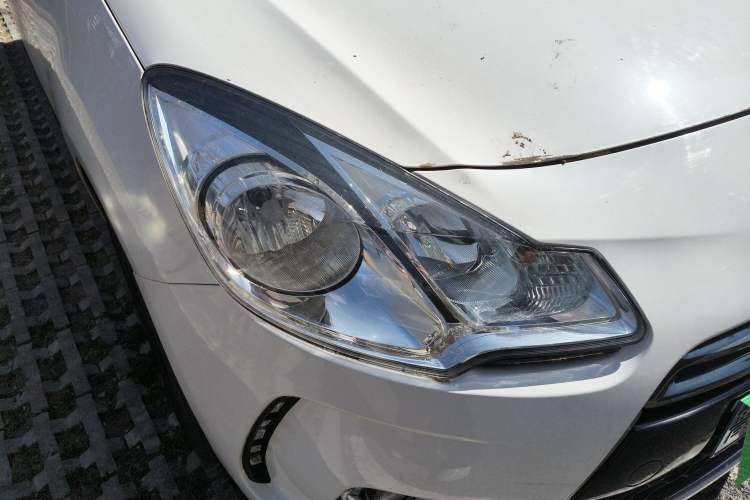 Used DS 3 2012 1.6L Supreme Edition Right Front Headlight