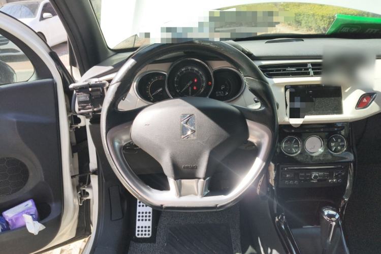 Used DS 3 2012 1.6L Supreme Edition Steering Wheel