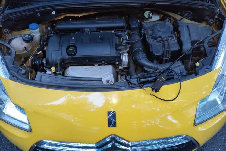 Used DS 3 2012 1.6L Fashion Edition Engine Bay