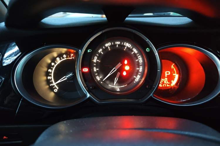 Used DS 3 2012 1.6L Fashion Edition Instrument Cluster