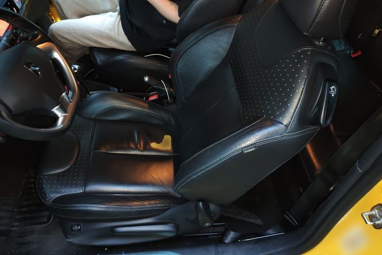 Used DS 3 2012 1.6L Fashion Edition Left Front Seat