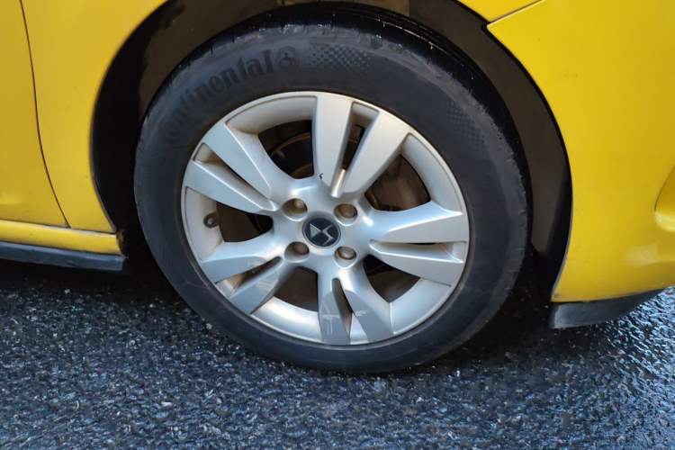 Used DS 3 2012 1.6L Fashion Edition Right Front Wheel Hub