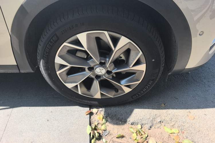 Used DS 3 New Energy 2021 E-Tense Left Bank Edition Right Front Wheel Hub