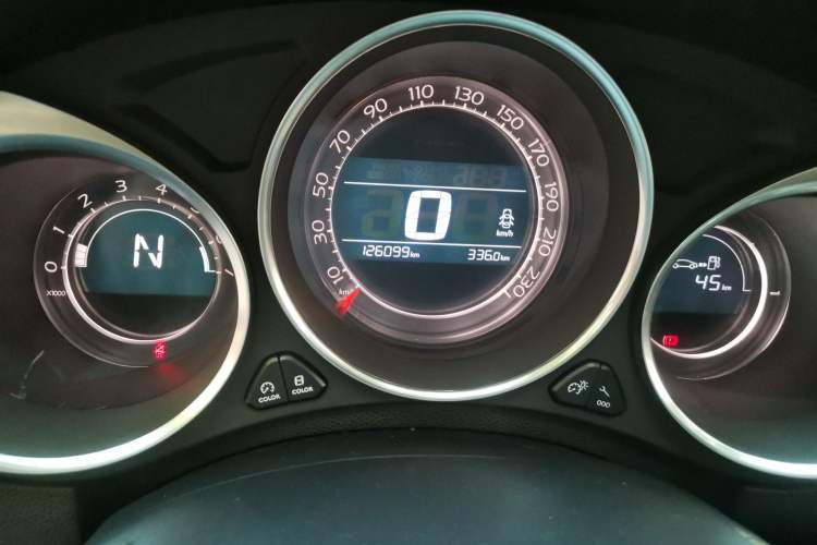Used DS 4 2012 1.6T Elegant Edition Odometer Close Up