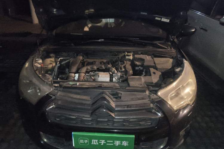 Used DS 4 2012 1.6T Elegant Edition Engine Bay