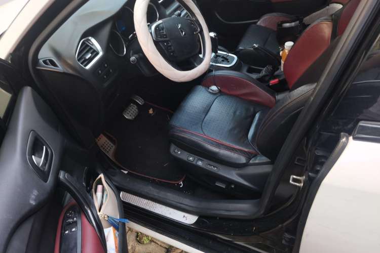 Used DS 4 2012 1.6T Elegant Edition Driver Seat