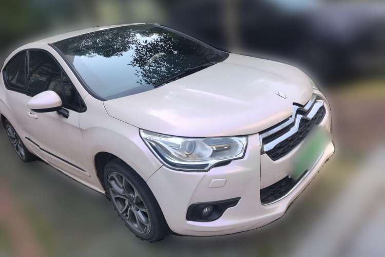 Used DS 4 2012 1.6T Elegant Edition Front Right 45 Deg