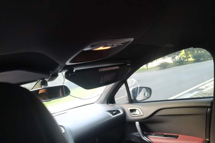 Used DS 4 2012 1.6T Elegant Edition Headliner