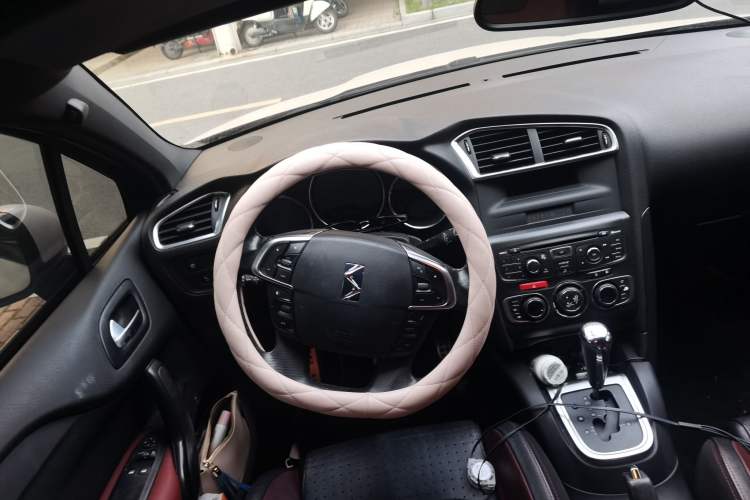 Used DS 4 2012 1.6T Elegant Edition Steering Wheel